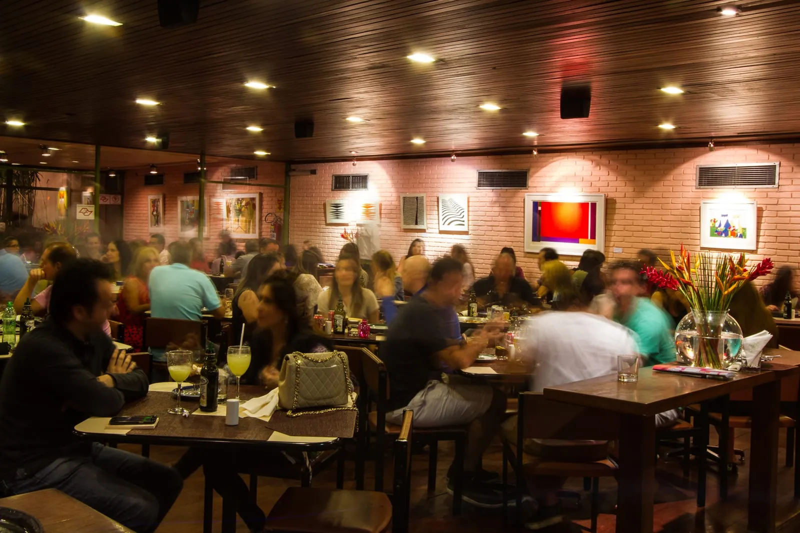 Exposições Cristal Pizza Bar